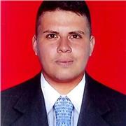 El profesor de Ciencias Sociales imparte clases de Historia, Geografía, y Educación Ambiental para todos los grados